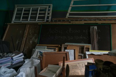 "Сподіваємось, що діти вийдуть на навчання". Що відомо про відновлення школи на Сумщині "Сподіваємось, що діти вийдуть на навчання". Що відомо про відновлення школи на Сумщині