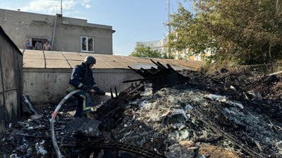 Близько 15:15 російські війська поцілили по території спортивного комплексу Харківського політехнічного університету Близько 15:15 російські війська поцілили по території спортивного комплексу Харківського політехнічного університету