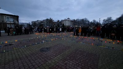День пам’яті жертв Голодоморів, свічка, голодомор, свічки, тернопіль, театральний майдан День пам’яті жертв Голодоморів, свічка, голодомор, свічки, тернопіль, театральний майдан
