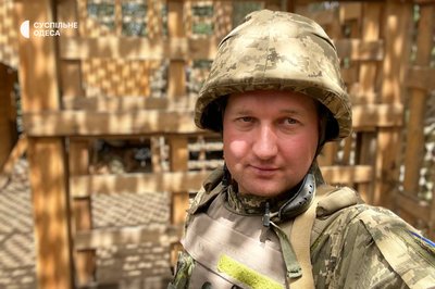 "Тепер моя сцена — кордон": як артист Віталій Баркар з Одещини став прикордонником