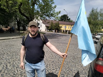 "Ми не можемо жити на своїй батьківщині": у Луцьку вшанували пам'ять жертв депортації кримських татар "Ми не можемо жити на своїй батьківщині": у Луцьку вшанували пам'ять жертв депортації кримських татар