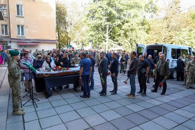 На Одещині провели в останню путь прикордонника Олександра Яїчка На Одещині провели в останню путь прикордонника Олександра Яїчка