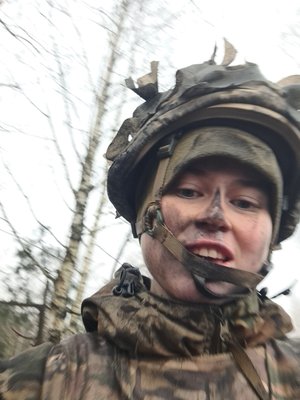 "У 17 — окопи, у 18 — бойові": історія дівчини, яка боронить Україну з 18 років "У 17 — окопи, у 18 — бойові": історія дівчини, яка боронить Україну з 18 років