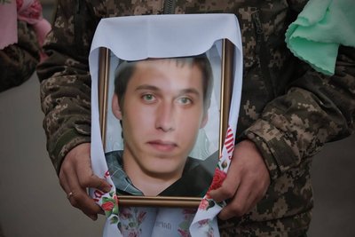 Громада на Черкащині в останню путь провела полеглого захисника