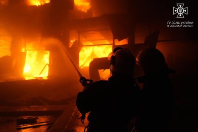 РФ атакувала Одещину ракетами: є влучання у склад підприємства і рекреаційну зону РФ атакувала Одещину ракетами: є влучання у склад підприємства і рекреаційну зону