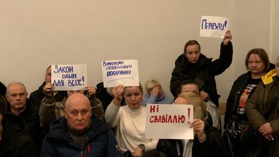 Поліцейські збили дівчинку в Прилуках: що розповів батько дитини Поліцейські збили дівчинку в Прилуках: що розповів батько дитини