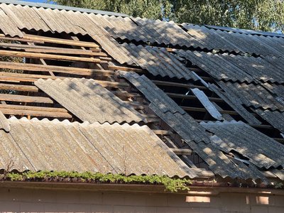 Пошкоджені будинки та знеструмлення в громаді: наслідки обстрілу Козятина на Вінниччині 28 серпня Пошкоджені будинки та знеструмлення в громаді: наслідки обстрілу Козятина на Вінниччині 28 серпня