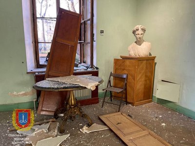 "Значних уражень картин не відбулось": який вигляд має Одеський художній музей після російської атаки "Значних уражень картин не відбулось": який вигляд має Одеський художній музей після російської атаки