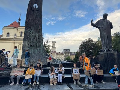 У Києві та регіонах девʼятий день тривають протести проти відставки Федорова з посади міністра оборони У Києві та регіонах девʼятий день тривають протести проти відставки Федорова з посади міністра оборони