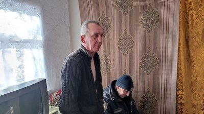 Жителю Житомирщини, який повісив сусідського пса, оголосили підозру Жителю Житомирщини, який повісив сусідського пса, оголосили підозру