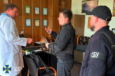 У Житомирі затримали лікаря, якого підозрюють у причетності до схеми оформлення інвалідності У Житомирі затримали лікаря, якого підозрюють у причетності до схеми оформлення інвалідності