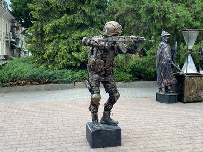 "Крізь віки": у Черкасах відбувся патріотичний перфоманс "Крізь віки": у Черкасах відбувся патріотичний перфоманс