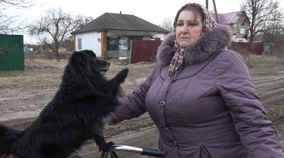 Мешканка Бервиці Галина і її пес "Жук" Мешканка Бервиці Галина і її пес "Жук"