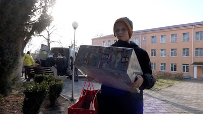 "Радий, що моя мрія здійснилася": вихованці спецшколи на Вінниччині отримали подарунки до Різдва "Радий, що моя мрія здійснилася": вихованці спецшколи на Вінниччині отримали подарунки до Різдва