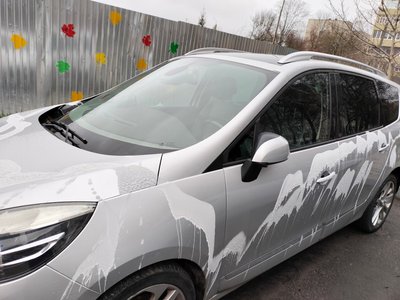 Організатору спідвейних гонок у Рівному облили машину кислотою. Він прокоментував інцидент Організатору спідвейних гонок у Рівному облили машину кислотою. Він прокоментував інцидент