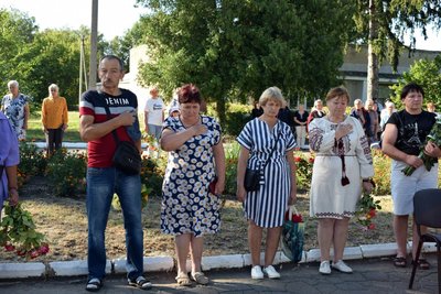 У громаді на Черкащині відкрили памʼятні світлини загиблих захисників У громаді на Черкащині відкрили памʼятні світлини загиблих захисників