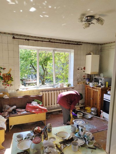 "Жінці пів голови відірвало": що розповіли очевидці про обстріл у Яструбиному на Сумщині "Жінці пів голови відірвало": що розповіли очевидці про обстріл у Яструбиному на Сумщині