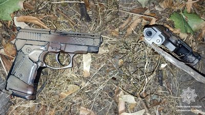 В центрі Житомира під час комендантської години було чутно стрілянину: поліція затримала чоловіка В центрі Житомира під час комендантської години було чутно стрілянину: поліція затримала чоловіка