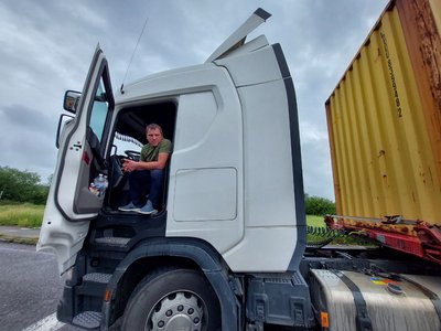 Польські протестувальники блокують рух вантажівок у ПП "Рава-Руська – Гребенне" Польські протестувальники блокують рух вантажівок у ПП "Рава-Руська – Гребенне"