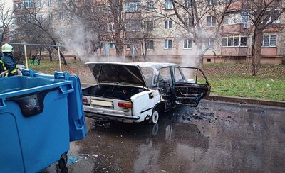 У Мукачеві горів автомобіль: на пожежі травмувалася жінка У Мукачеві горів автомобіль: на пожежі травмувалася жінка