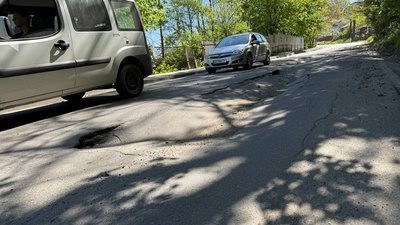 Чому не ремонтують вулицю Конституційну в Чернівцях Чому не ремонтують вулицю Конституційну в Чернівцях
