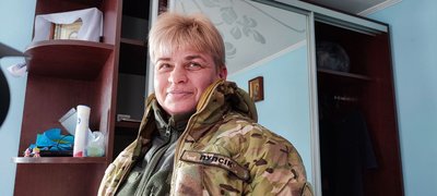 Після загибелі сина пішла в ЗСУ: історія багатодітної мами з Вінниччини на псевдо "Пупсик" Після загибелі сина пішла в ЗСУ: історія багатодітної мами з Вінниччини на псевдо "Пупсик"