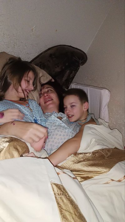 "Вона була справжньою мамою": Спогади чоловіка про Оксану Сухорукову "Вона була справжньою мамою": Спогади чоловіка про Оксану Сухорукову