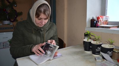 Розділені "бетонкою" й об’єднані обстрілами: як живуть жителі мікрорайонів Півці та Олександрівка у Чернігові Розділені "бетонкою" й об’єднані обстрілами: як живуть жителі мікрорайонів Півці та Олександрівка у Чернігові