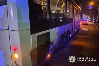 У Черкасах під колесами автобуса загинув пішохід
