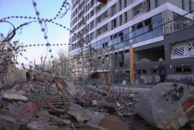 Наслідки влучання російського БпЛА у Шевченківському районі Харкова, 16 березня 2026 року