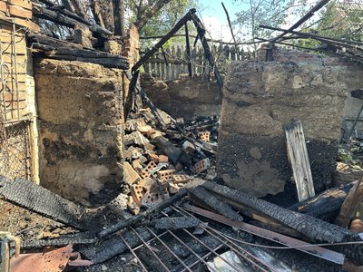 Внаслідок атаки БпЛА на Полтавщину згорів 100-річний будинок Внаслідок атаки БпЛА на Полтавщину згорів 100-річний будинок