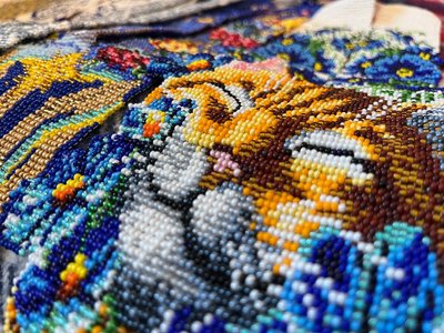 Плете гердани під обстрілами: історія херсонської майстрині Плете гердани під обстрілами: історія херсонської майстрині