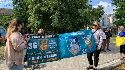 "Не мовчи! Полон вбиває!":у Миколаєві відбулася акція на підтримку військовополонених "Не мовчи! Полон вбиває!":у Миколаєві відбулася акція на підтримку військовополонених