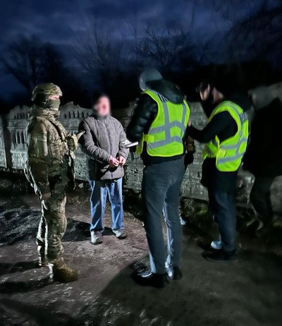 поліція, хабар, працівник, суд, архіваріус, гроші поліція, хабар, працівник, суд, архіваріус, гроші