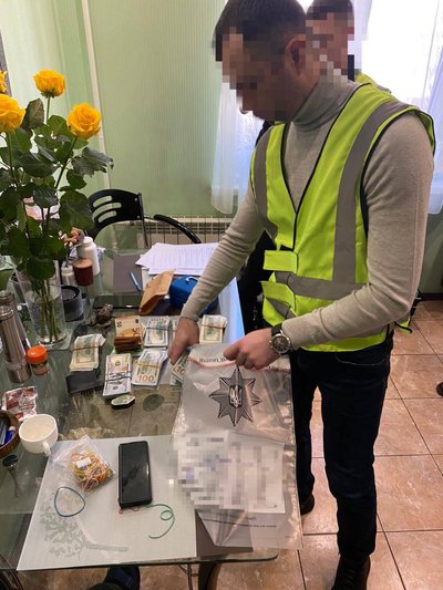 Підроблювали довідки для ухилянтів. У Києві викрили голів ВЛК та медиків Підроблювали довідки для ухилянтів. У Києві викрили голів ВЛК та медиків