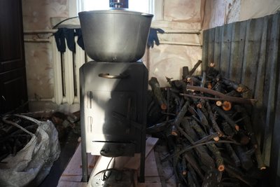 "Виживаємо, а не живемо": чому будинки по 2-му Заводському провулку в Сумах залишились без опалення "Виживаємо, а не живемо": чому будинки по 2-му Заводському провулку в Сумах залишились без опалення