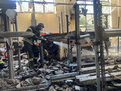 Авіабомби вдарили по двох районах Харкова 27 травня: є поранені й загибла Авіабомби вдарили по двох районах Харкова 27 травня: є поранені й загибла