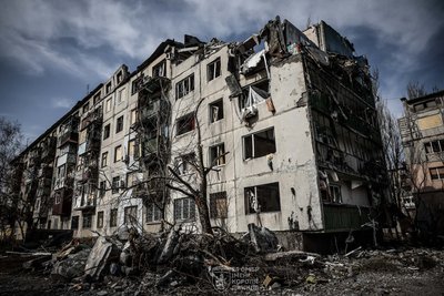 "Це вже не місто, а земля": у Часовому Ярі не залишилось жодної вцілілої будівлі "Це вже не місто, а земля": у Часовому Ярі не залишилось жодної вцілілої будівлі