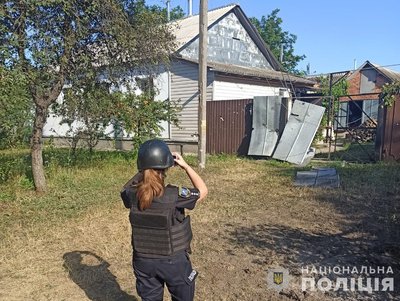 Поліція Сумщини показала наслідки російської атаки на регіон Поліція Сумщини показала наслідки російської атаки на регіон
