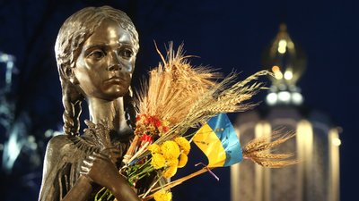 Пам'ятник жертвам Голодомору Київ