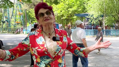 Євдокія Маркелова у захоплених емоціях