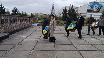 38 роковини Чорнобильської трагедії: на ЧАЕС вшанували загиблих ліквідаторів аварії
