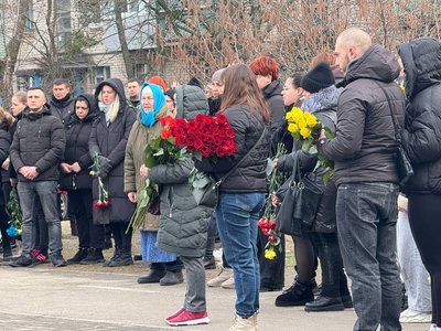 На Дніпропетровщині прощаються з загиблим внаслідок удару по полігону військовим На Дніпропетровщині прощаються з загиблим внаслідок удару по полігону військовим