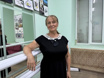 викладачка та студентка Університету третього віку викладачка та студентка Університету третього віку
