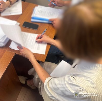 Майже 2 млн грн збитків на закупівлі для шкіл: в Одесі повідомили про підозру бухгалтерці Майже 2 млн грн збитків на закупівлі для шкіл: в Одесі повідомили про підозру бухгалтерці