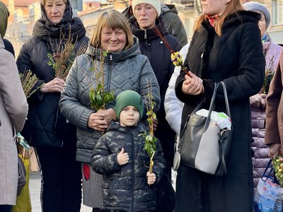 У Вербну неділю житомиряни прийшли до храмів освячувати гілочки верби