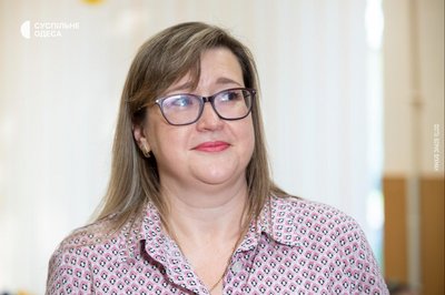 "Наш заклад двічі постраждав": в одному з ліцеїв Одеси пролунав останній дзвоник "Наш заклад двічі постраждав": в одному з ліцеїв Одеси пролунав останній дзвоник