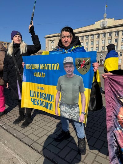 "Я проплакала весь день": дружина загиблого захисника розповіла про пошуки тіла чоловіка "Я проплакала весь день": дружина загиблого захисника розповіла про пошуки тіла чоловіка