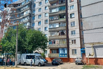 пошкоджений будинок наслідки обстрілу РСЗВ "Смерч" армія РФ поранені руйнування Краматорськ Донецька область пошкоджений будинок наслідки обстрілу РСЗВ "Смерч" армія РФ поранені руйнування Краматорськ Донецька область