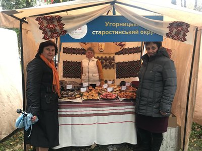 Пампухи від господинь. У Франківську відзначають четверту річницю створення громади Пампухи від господинь. У Франківську відзначають четверту річницю створення громади